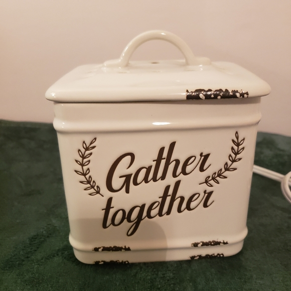 Scentsy "Gather Together" Element Wax Warmer Farmhouse Ceramic - Picture 1 of 7